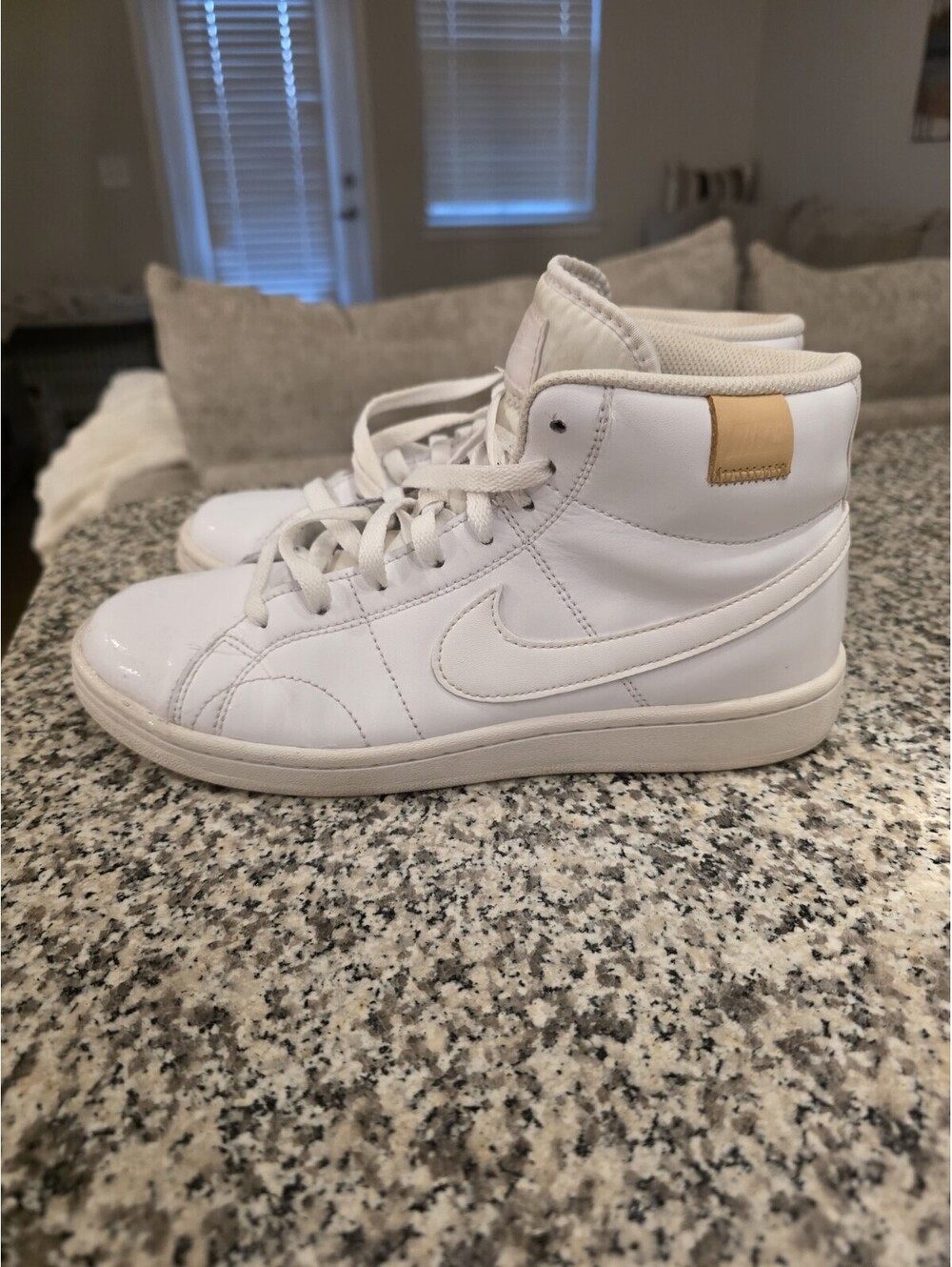 Nike Court Royale 2 Mid White Leather Womens 9 High Top Shoes CT1725-100